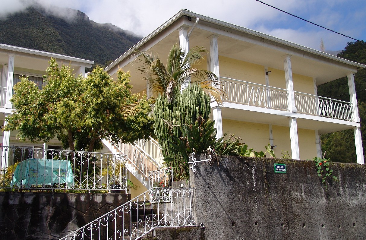 Maisons cr&eacute;oles
